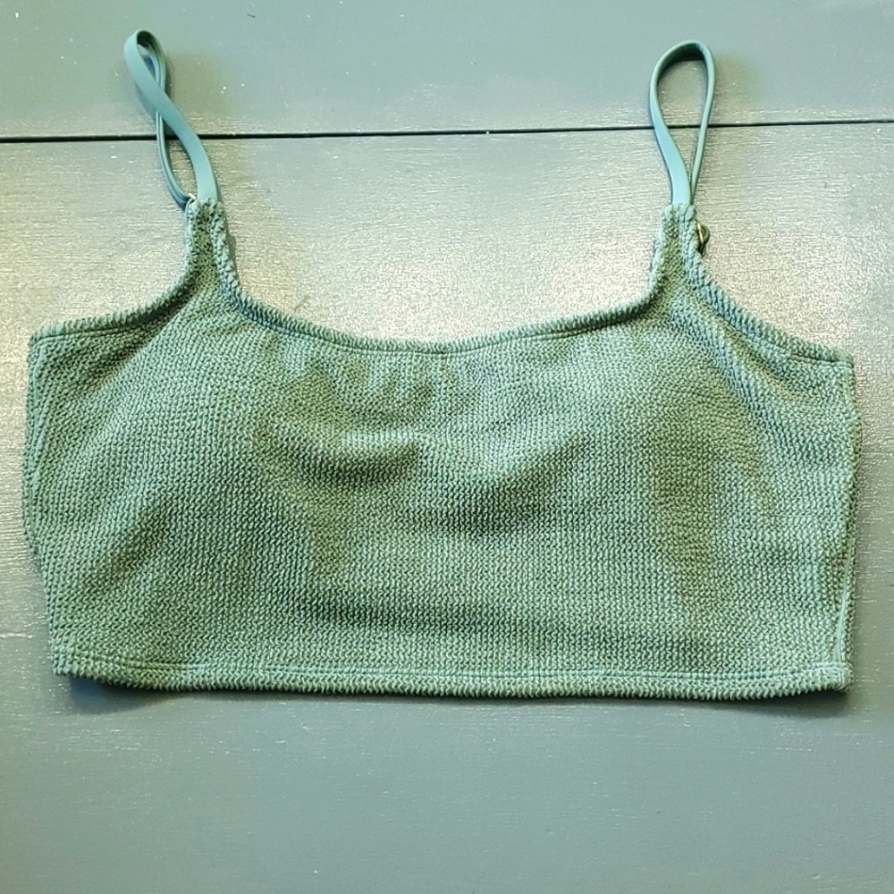 Kona sol, green crop top. Size XL.  Built in bra, no wire. GREAT used condition.